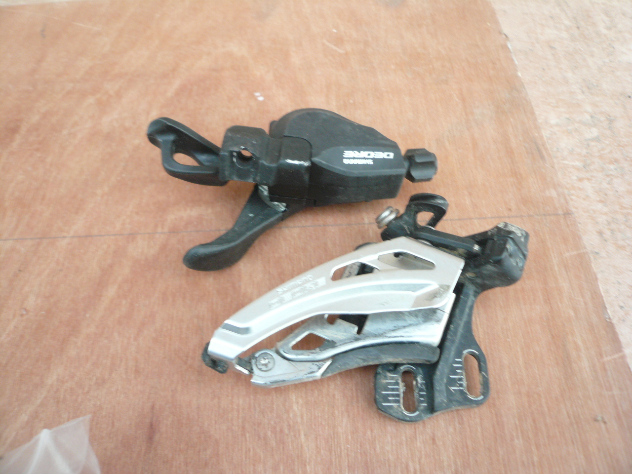 Commande de vitesse et dérailleur avant
